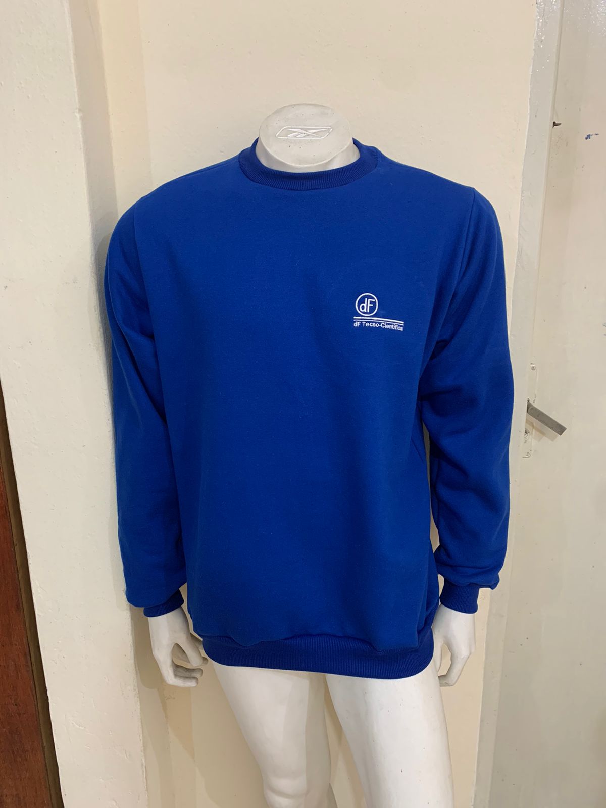 DF-Moletom-Frente Uniformes Profissionais Sob Medida para Empresas