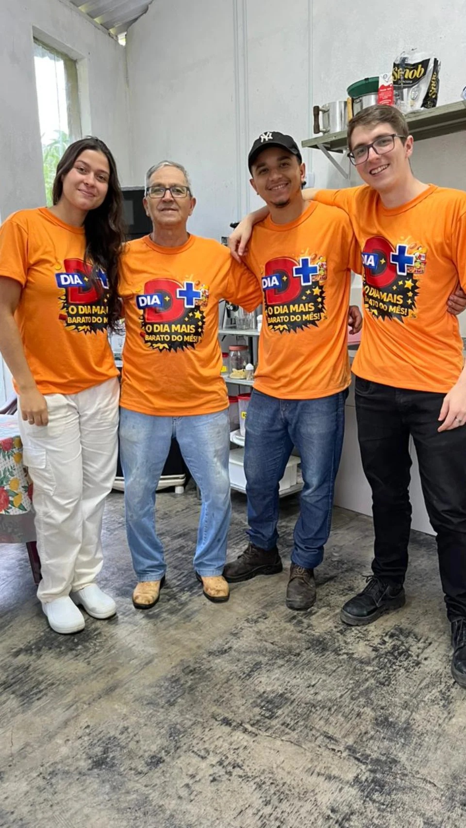 SaveClip.App_657716197_18579984622046107_4988216203641006341_n Uniformes Profissionais Sob Medida para Empresas