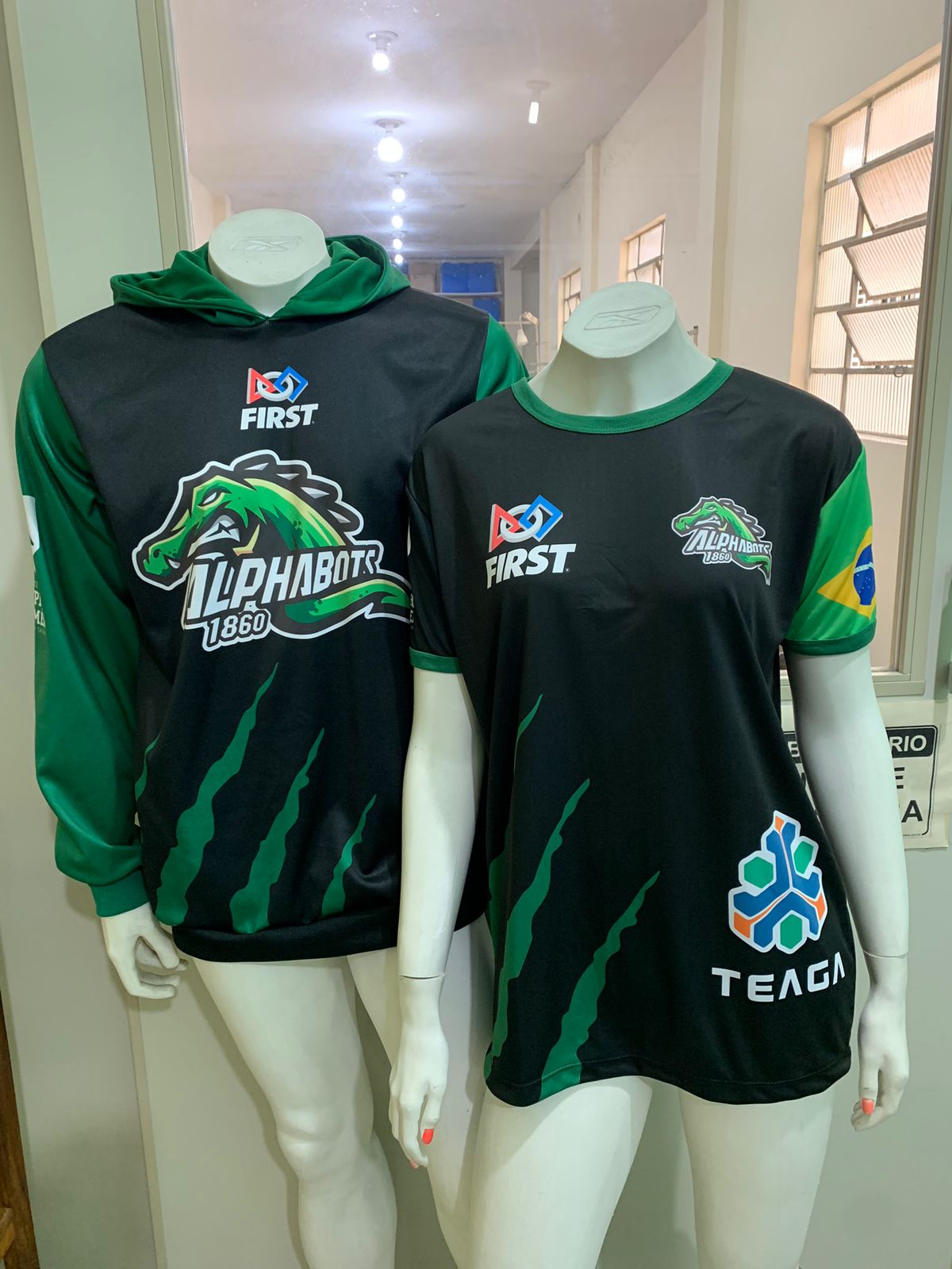 WhatsApp-Image-2023-11-07-at-17.09.19 Uniformes Profissionais Sob Medida para Empresas